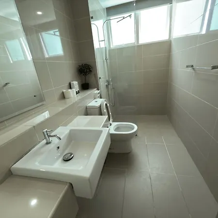 Sutera Avenue Kota Kinabalu City Centre Lw Suites Exterior photo