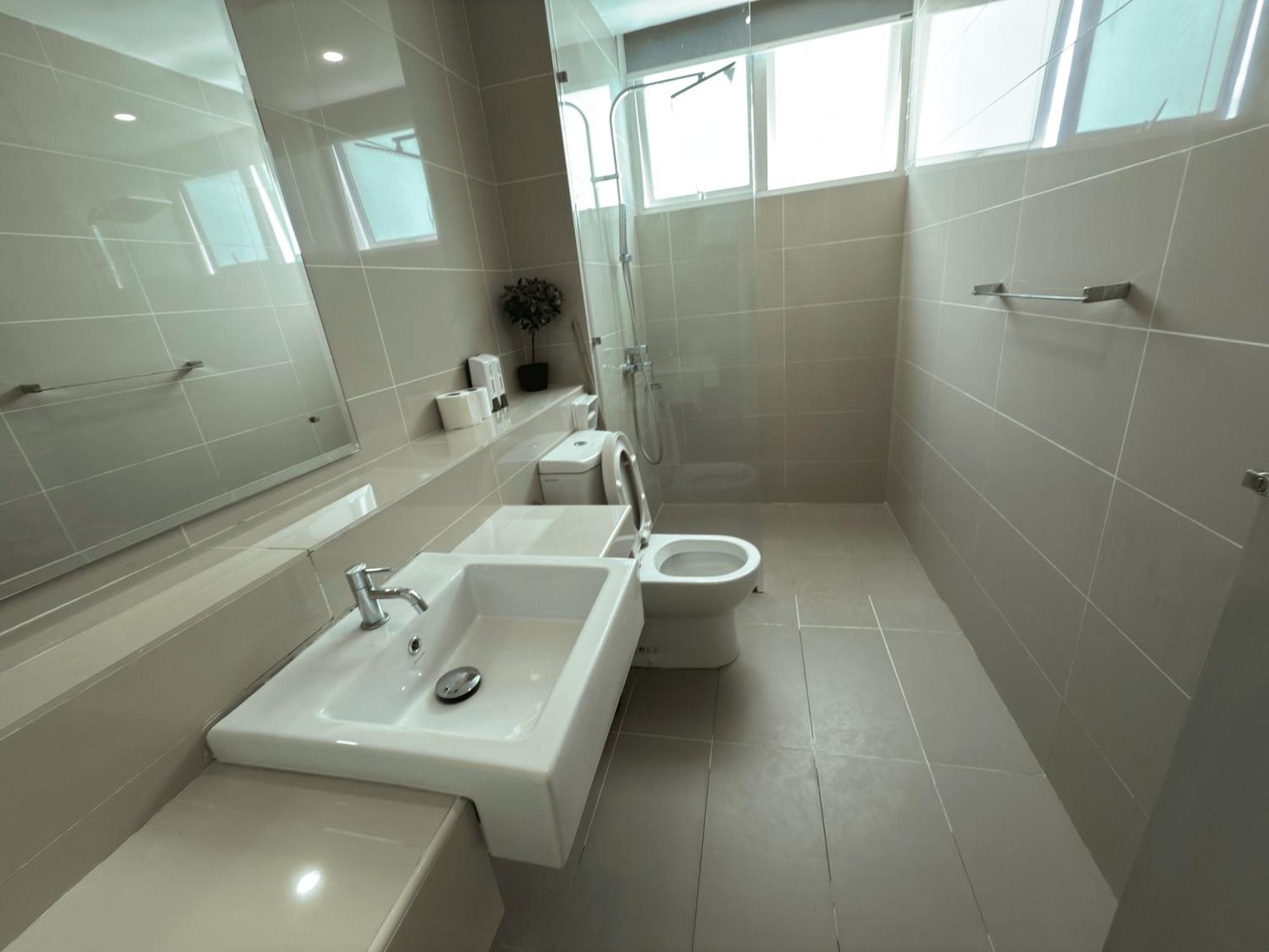 Sutera Avenue Centre Lw *